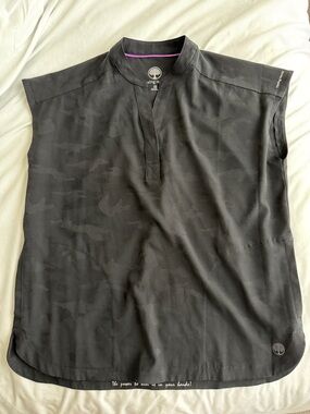 Healing Hands Black Camo Scrub Top